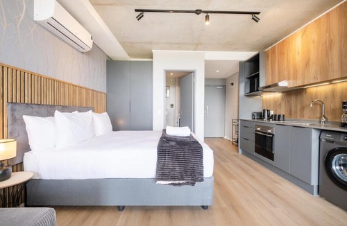 Observatory Apartment | 507 Riverlands - Lux Studio Apartment
