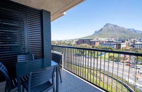 Observatory Apartment | 511 Riverlands - Lux 2 Bedroom Apartment with Parking