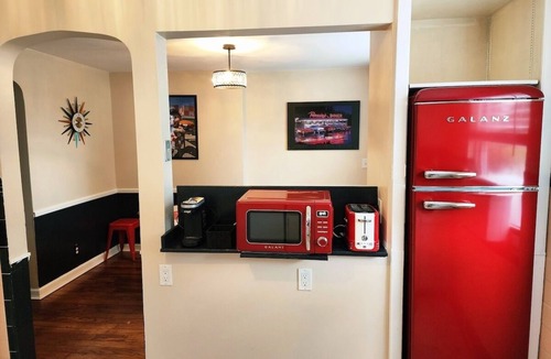 Cheviot Apartment | 513Company - Retro (Great Location)