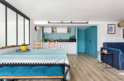 Dardilly Apartment | 56m2 apartment with terrace & terminal
