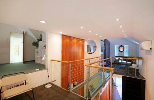 Perth House | 57 6BR Perth Highgate Stay Near HBF Gated Parking