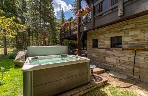Elk Run House | 580 Elk Circle : 2