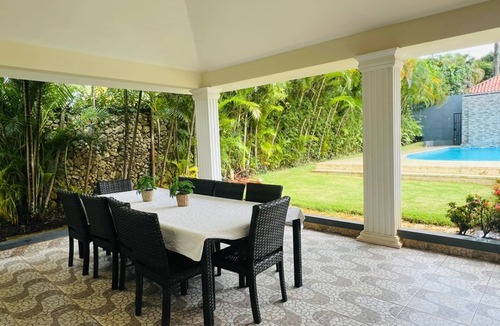 La Esplanada Villa | 5BD/5BA guest-friendly villa w/waterfall pool & BBQ