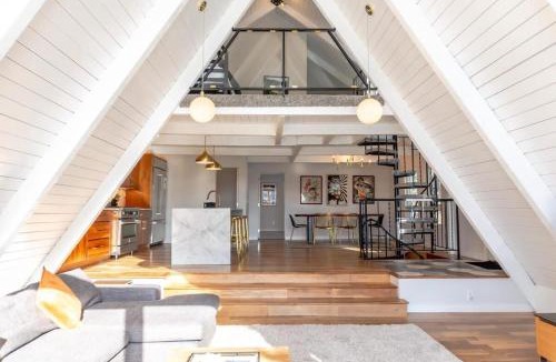 Breckenridge House | 5BD Modern A Frame Close to Ski Runs and Golfing