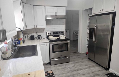 Calverton House | 5bedrooms 7 beds, Free parking, private entry,Free WI-FI Near Washington DC