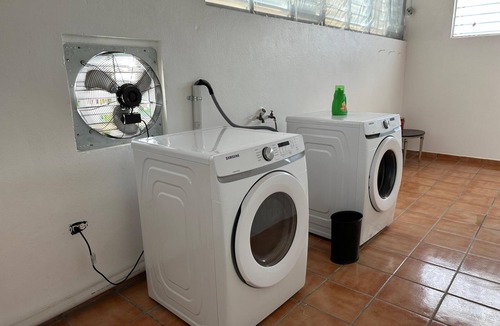 Carcel Apartment | 5BR/2BA Spacious Unit in the West