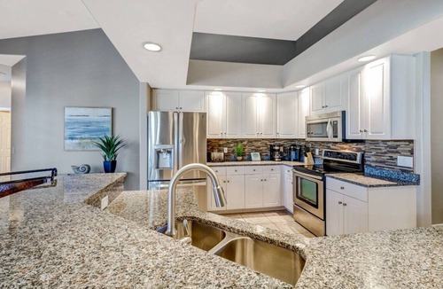 Caloosahatchee House | 5BR/3BA Waterfront Oasis in Cape Coral | Heated Pool & Spa + Private Dock | Gulf Access