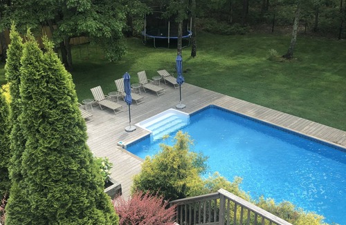 Hampton Bays House | 5BR, 5BA on cul-de-sac, Big Pool, jacuzzi, gym, beautiful bay beach