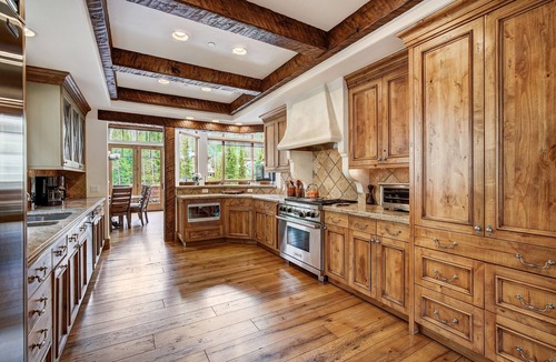 Gore Creek Place House | 5BR Alpine Luxury Home with Private Hot Tub by RedAwning - Save 20% on 7+ Nights!