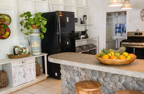 Coco Sunset Hills House | 5BR Beachfront Home- Daily cleaning + Cook option