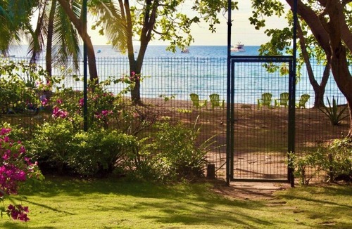 Coco Sunset Hills House | 5BR Beachfront Home- Daily cleaning + Cook option
