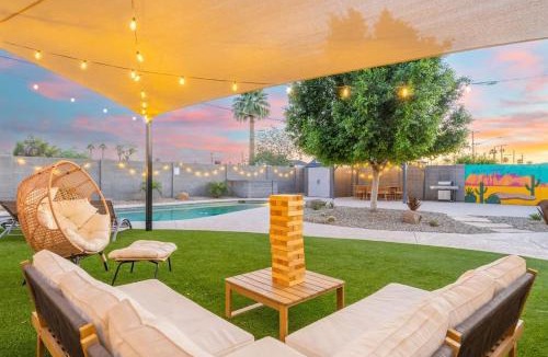 Camelback East House | 5BR Heated Pool BBQ and Covered Patio - DT Phx