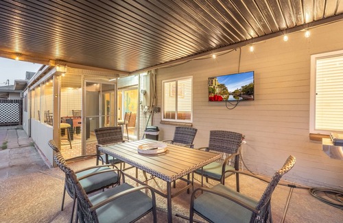 Alhambra House | 5BR, Pool, Games, Mini Putt, BBQ, Patio & Firepit