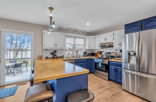 Rumson House | 5BR Riverfront Home - Private Nature Retreat