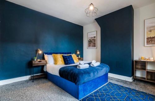 Wellingborough House | 5BR Sleeps 8 Pool PS5