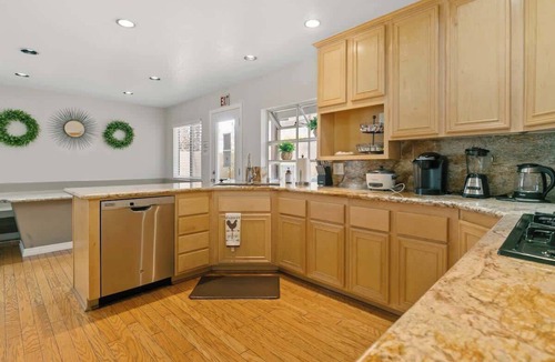 Green Valley North House | 5BR w/Pool & Pool Table - 9 mi to Strip!