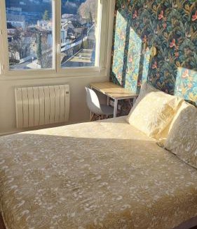 Tulle Apartment | 5e Ciel - [sans ascenseur - devant gare/centre-ville]
