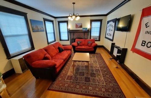 Milton House | 5ES Remodeled Expansive Home, Off Street Parking
