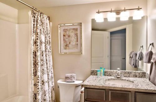 Moab South Valley Apartment | 5L Top Floor Redcliff Condo