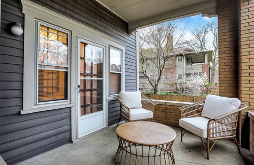 Chatham-Arch Apartment | 5min to Bottlework & Mass Ave, in quiet area. Recently renovated cozy flat