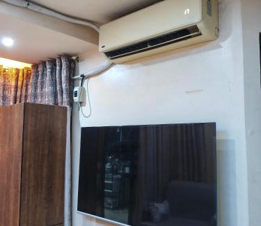 Valenzuela Apartment | 5MR Rooftop Staycation