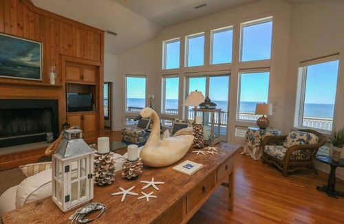 Southern Shores House | 5th Ave Coastal Retreat - 5 BR Oceanfront home w/Private Pool!