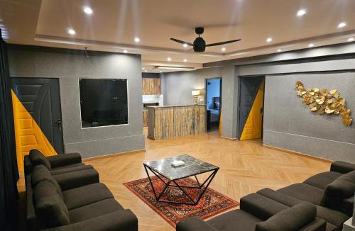 Lahore Apartment | 5th Columnist