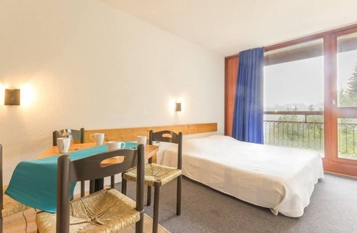 Arc-2000 Apartment | 5th floor, view mountain, balcony, 28m², Les Arcs