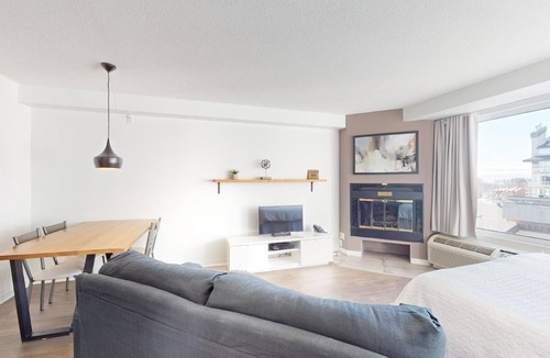 Beaupre Condo | 6-408 : Superior Studio - sleeps 4.