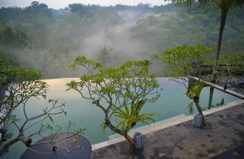 Samplangan Villa | 6.5BR Villa w/Waterfall & Feature Garden Near Ubud! 10min Drive to Bali Safari