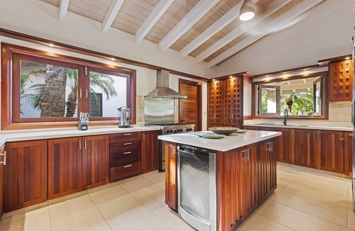 Casa de Campo House | 6 Bdrm Oceanfront with Pool ,HotTub & Staff.Great Rates. Immaculate Home.