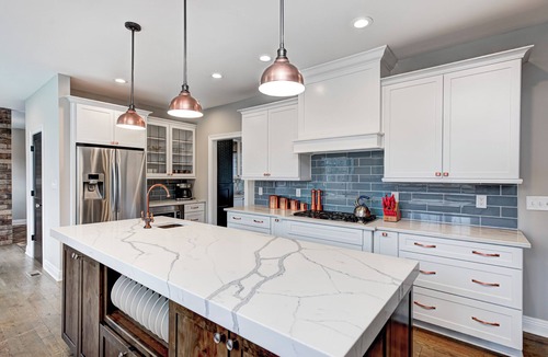 Ivy Hills House | 6 BED/4.5 BATH LUX CHIC FARMHOUSE WITH OUTDOOR FIREPIT