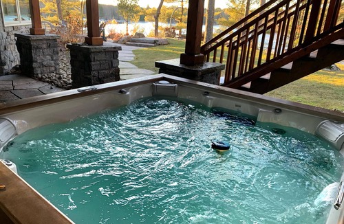 Gravenhurst Cottage | 6 bed 4 bath cottage on Lake Muskoka, Private, Boathouse, Hot tub!