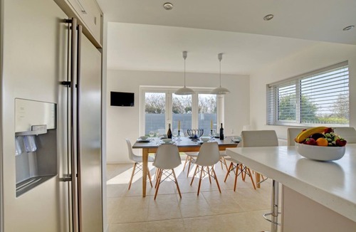 Constantine Bay Cottage | 6 Bed in Constantine Bay (oc-p00571)