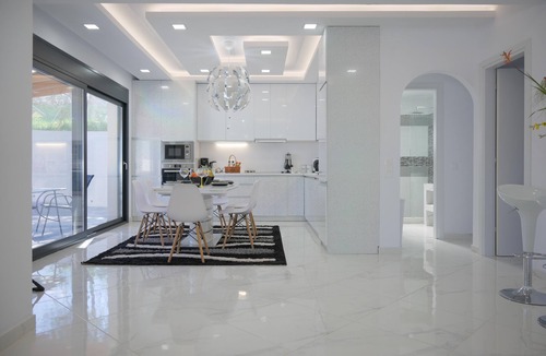 Messonghi Villa | 6 Bed Villa - Sleeps 15 - Pets - Pool - Jacuzzi