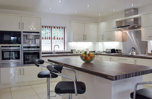 Amroth Cottage | 6 bedroom accommodation in Stepaside, near Saundersfoot