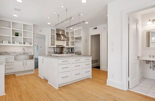 Lowry Hill Condo | 6-bedroom duplex In Lowry Hill next to Walker Art Center + 5 min to Downtown
