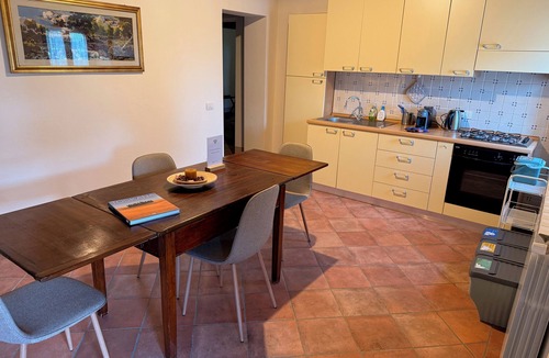 Lucignano House | 6-bedroom house with huge pool and dining terrace, perfect for families/groups