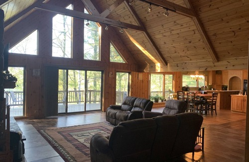 Rhinelander Ski Chalet | 6 Bedroom Private Executive Chalet