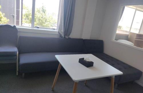 Auckland Apartment | 6 Beds including 2 Single Beds, and 4 Single Sofa Beds, Studio