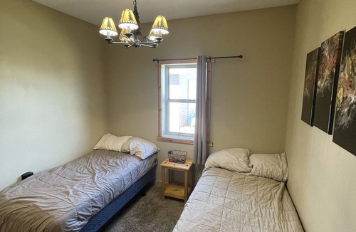 Devils Lake Cabin | 6 beds, parking, Lake access, kitchen, living room, bar & restaurant across road