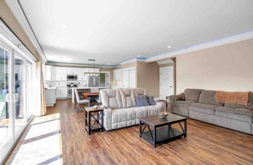 Ellicottville House | 6 BR+ 10min walk to town, golf 1.5 mi, game room, patio with fire table & grill