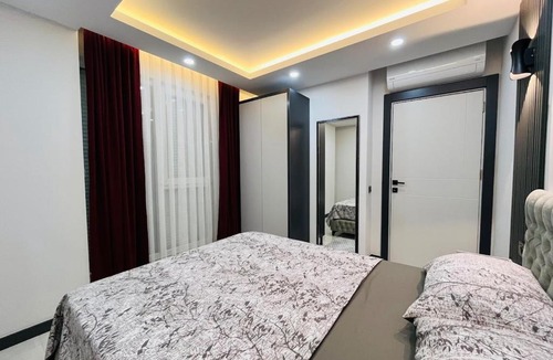 Antalya City Centre Apartment | 6 Centrally Located Spacious and Air Conditioned 1 plus 1 Apartment