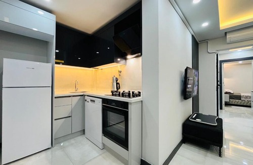 Antalya City Centre Apartment | 6 Centrally Located Spacious and Air Conditioned 1 plus 1 Apartment