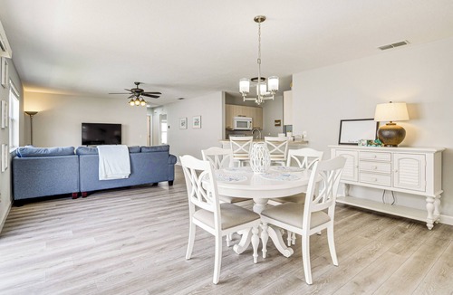 Santiago House | 6 Mi to Lake Sumter Landing: Home w/Perks!