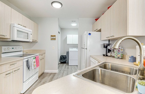 Santiago House | 6 Mi to Lake Sumter Landing: Home w/Perks!