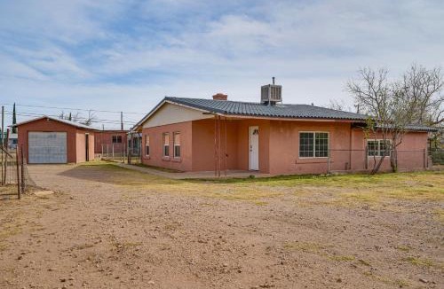 Bisbee House | 6 Mi to Old Bisbee! Charming Family Home w/Yard