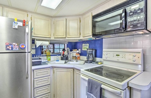 Breckenridge Cabin | 6 Mi to Ski Resort! Lakefront Breckenridge Cabin