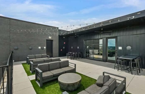 Rolling Mill Hill House | 6 Min to Broadway - Gym Rooftop Sleeps 8