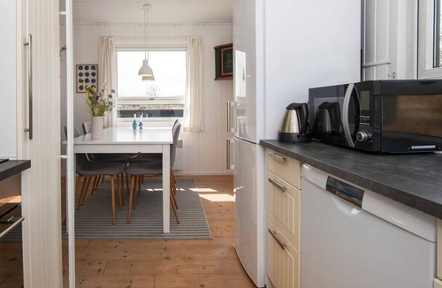 Henne Strand House | 6 person holiday home in Henne
